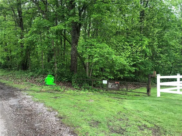 Buckeye Hollow Rd SE, Uhrichsville, OH 44683