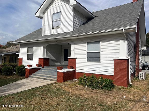 2nd image of 1939 McCalla Ave