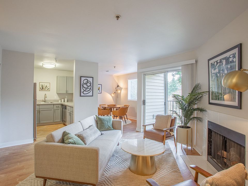 1st image of 12200 SE McLoughlin Blvd APT 8-201