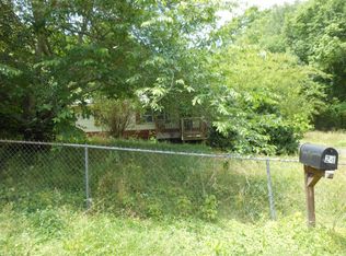 24 Cochran Dr, Rossville, GA 30741