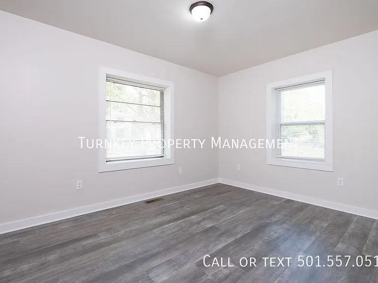 4912 School St — Photo 11