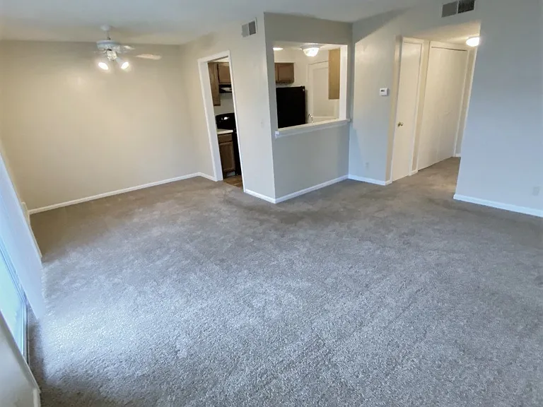 The Retreat at Woodlands Apartments — Photo 31