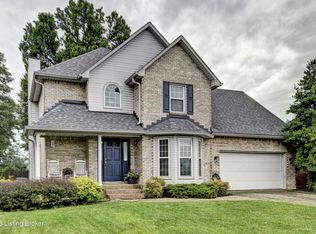 4924 Hunters Point Cir, Louisville, KY 40216