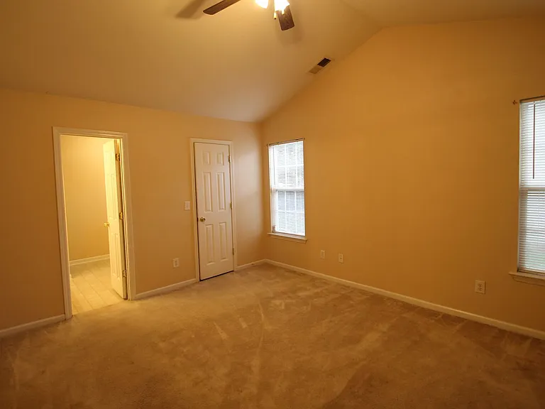 1281 Spring View Ct — Photo 12