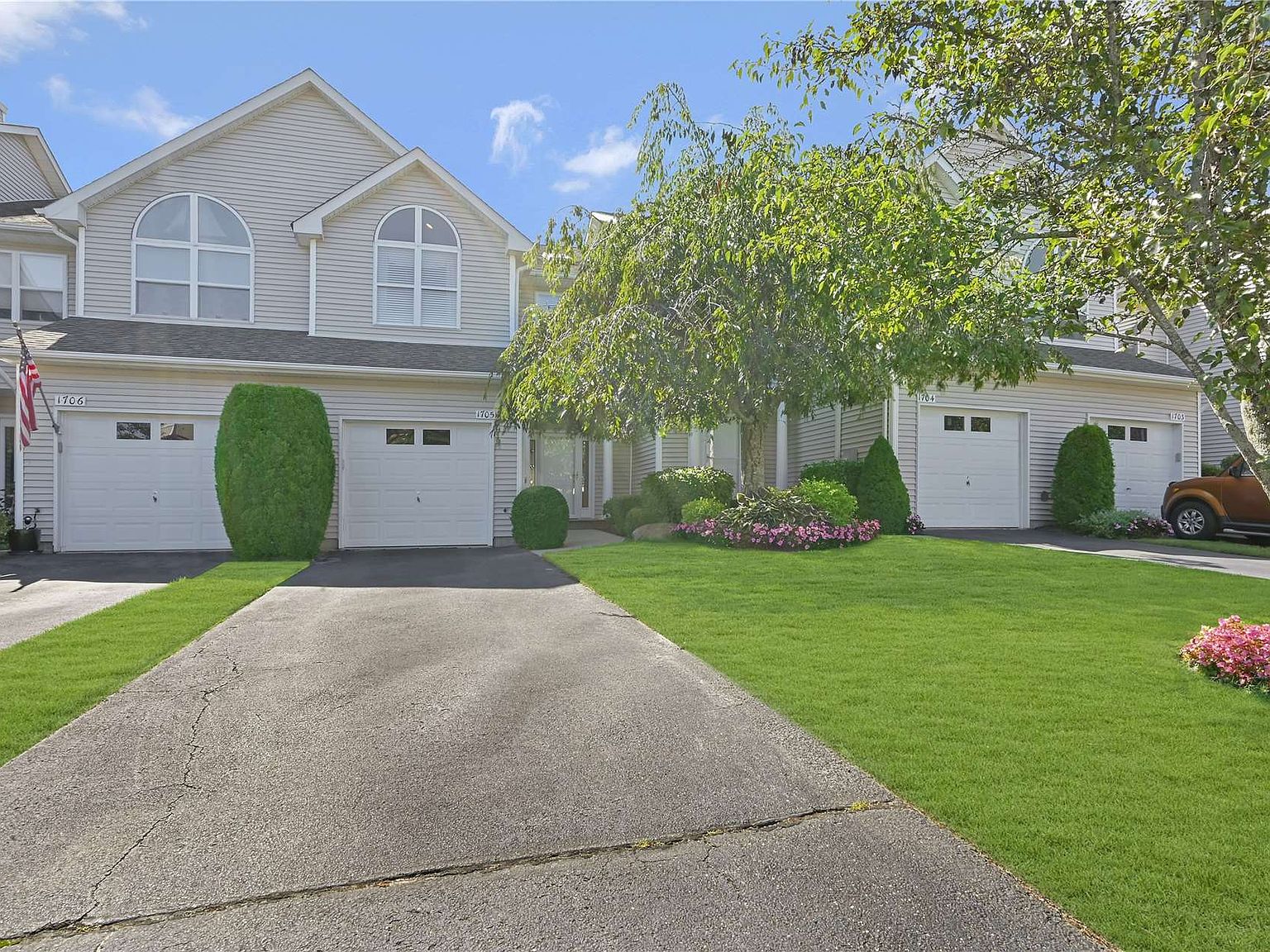1705 Willow Pond Drive UNIT 1705, Riverhead, NY 11901 Zillow
