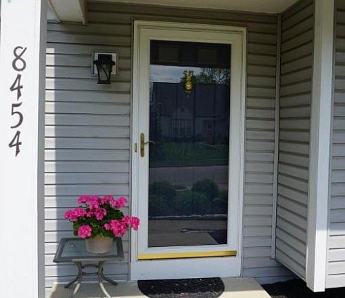 3rd image of 8454 Kingsley Dr