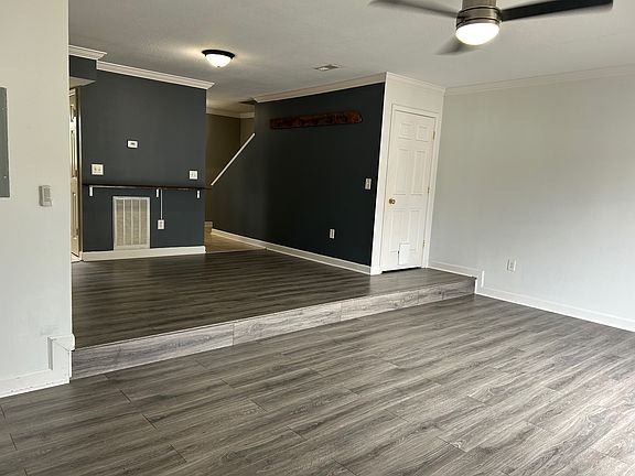 3rd image of 2201 Cherokee Rd APT 19