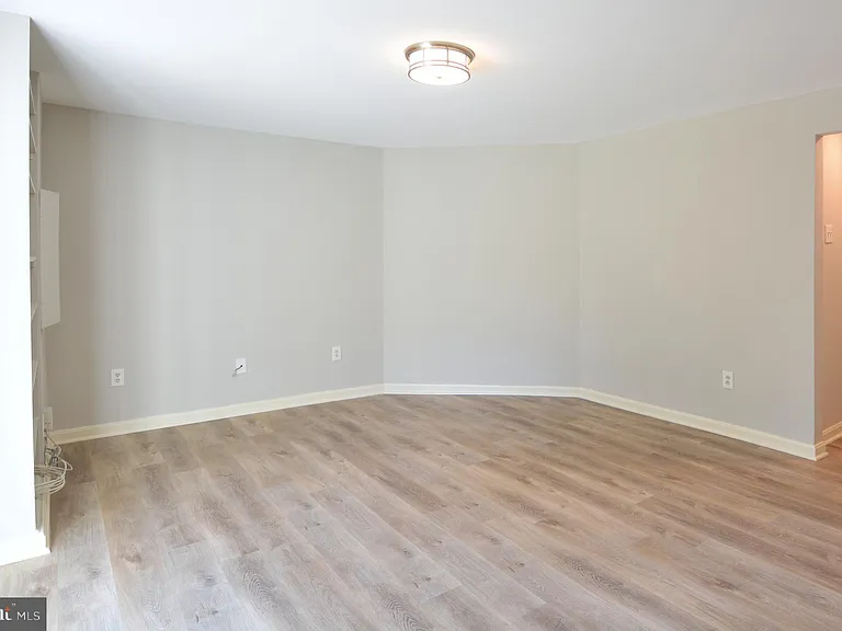 3 Birdseye Ct — Photo 22