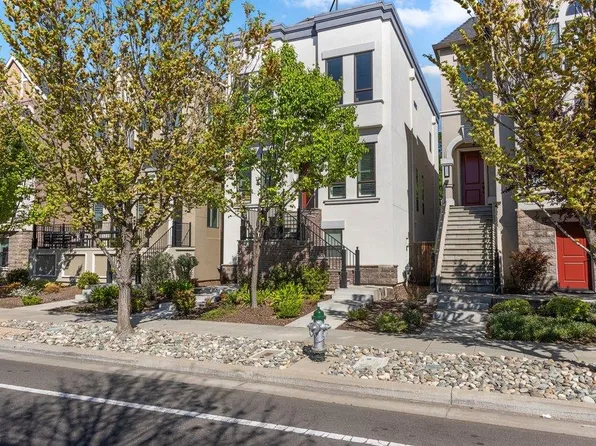 3329 Crocker Dr, Sacramento, CA 95818