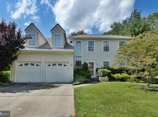 1 Sunnyside Ct, Marlton, NJ 08053