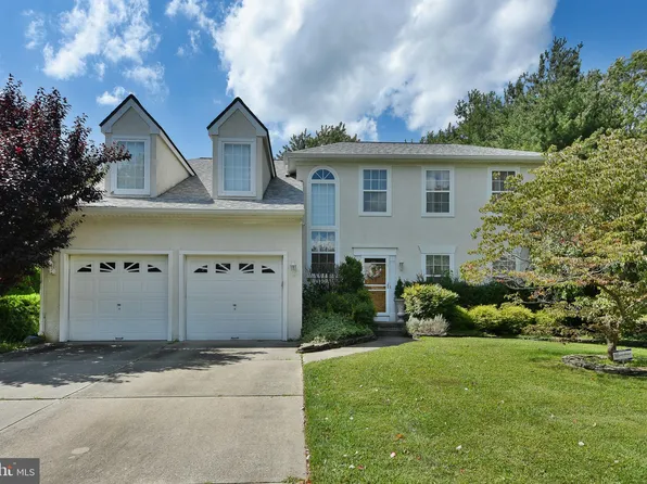 1 Sunnyside Ct, Marlton, NJ 08053