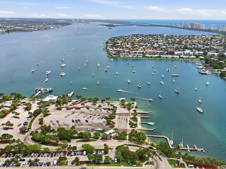 220 Lake Dr #206 — Photo 41