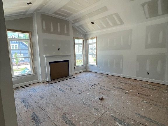 4th image of 4133 Ambergrove Ave