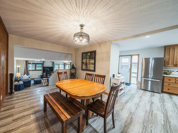 425 Shorewood Dr, Detroit Lakes, MN 56501