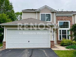 2829 Coach Ln, Chanhassen, MN 55317