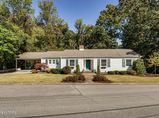 104 Decatur Rd, Oak Ridge, TN 37830