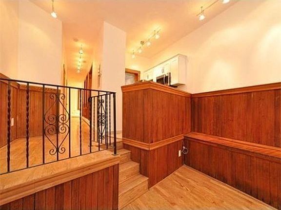 5th image of 33 Charter St APT 1