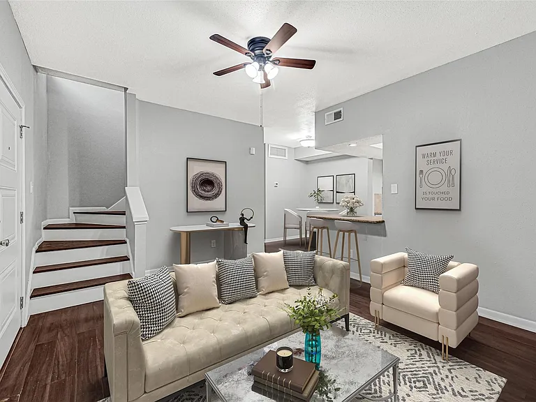 2425 Augusta Dr #29 — Photo 1