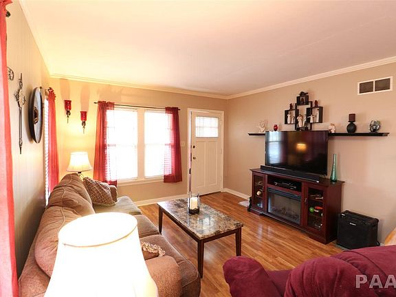4th image of 1323 W Margaret Ave