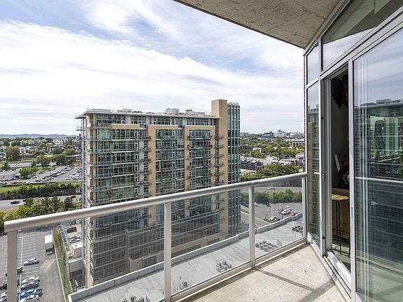 4th image of 600 12th Ave S APT 1814
