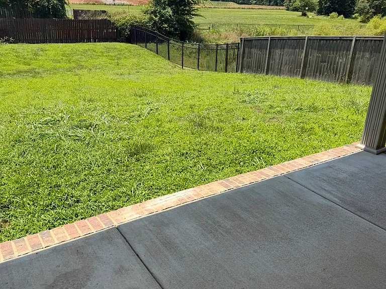 2651 Royal Ct — Photo 4