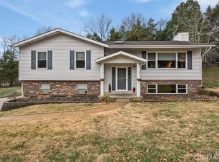 104 Forest Hills Dr, Eureka, MO 63025