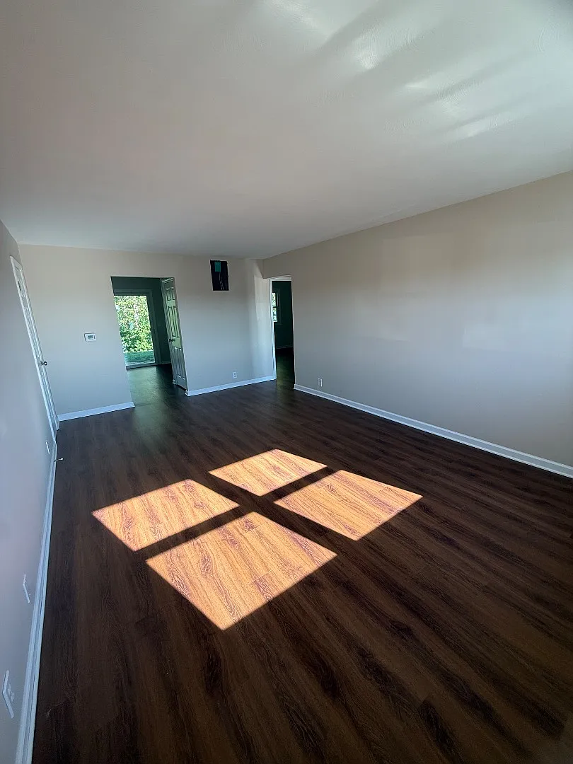 19 Lakeshore Drive Apt 10 - 29-6 — Photo 4