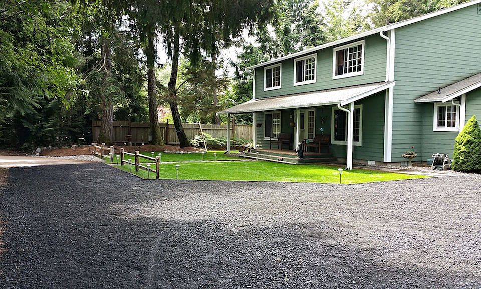1st image of 100 E Carrie Ann Ln