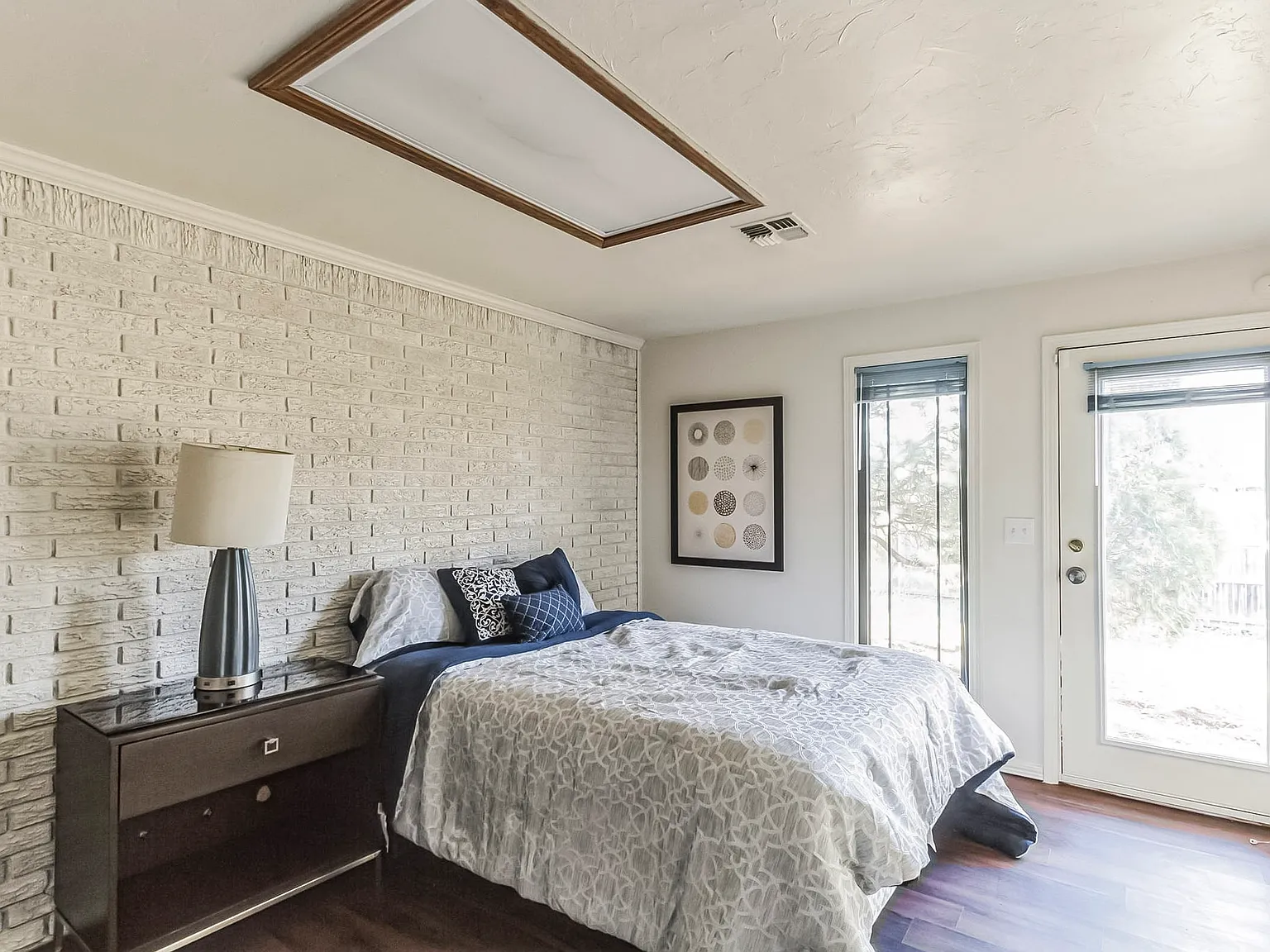 4 bed, 3.0 bath, 2505 sqft, $789 — Photo 2