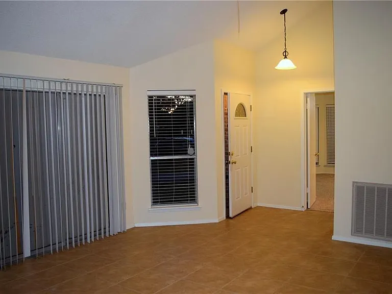 16819 Village Oak Loop — Photo 5