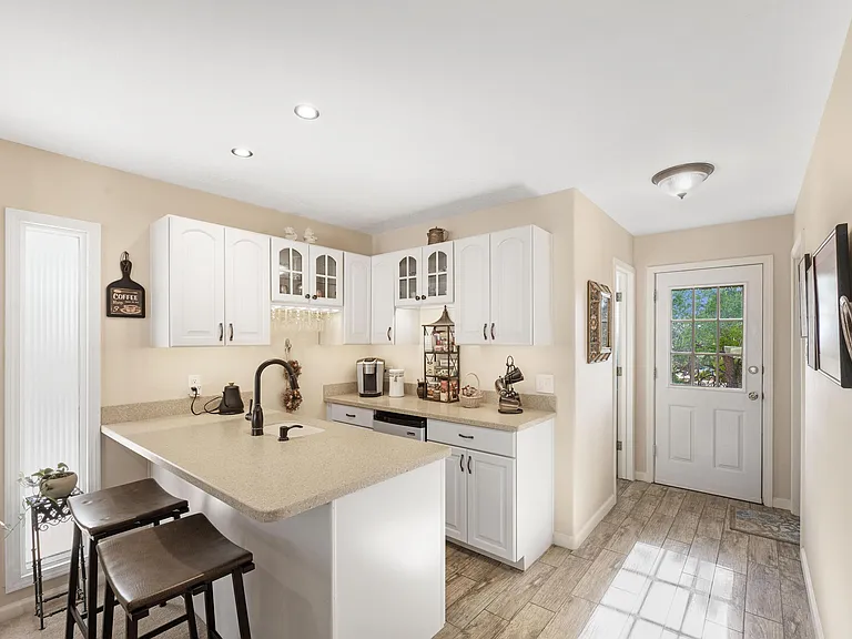 3615 Horacio Ct NE — Photo 15