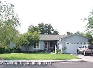 1696 Pico Ave, Clovis, CA 93611