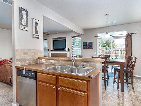 4th image of 6018 Noble Ct