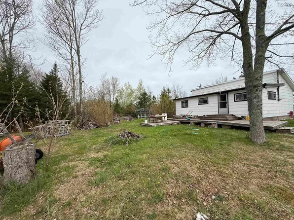 12 Cedar Ln, Cumberland, NS B0K 1K0