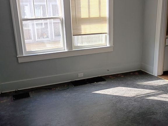 2nd image of 222 S 43rd St
