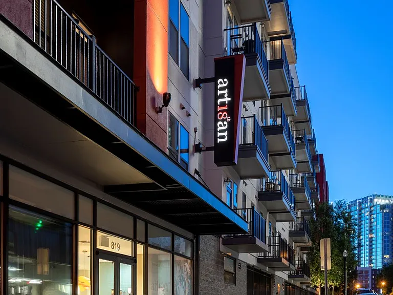 Artisan on 18th — Photo 44