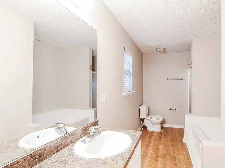 5030 Gillsville Hwy — Photo 8