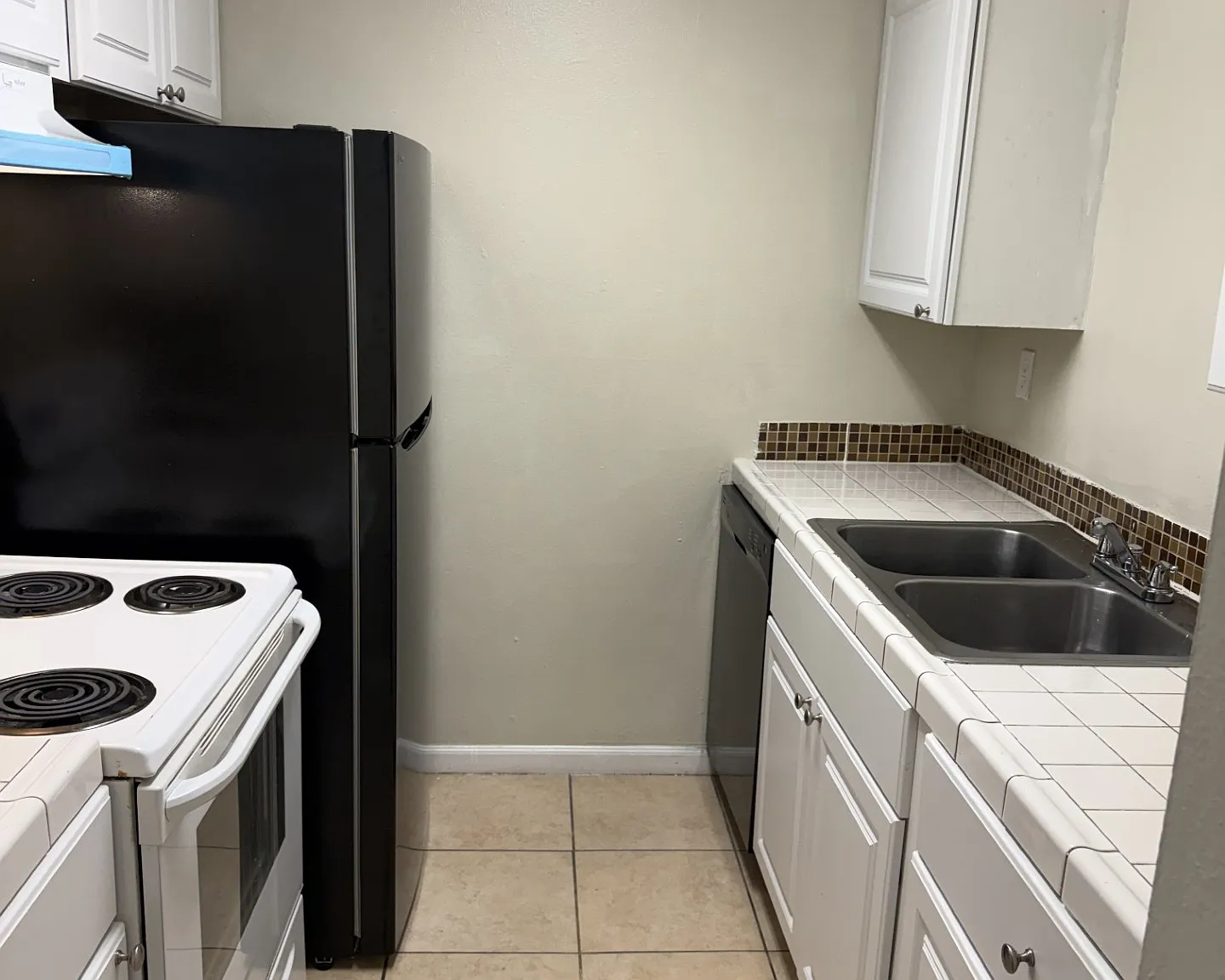 2 bed, 850 sqft, $1,095 — Photo 2