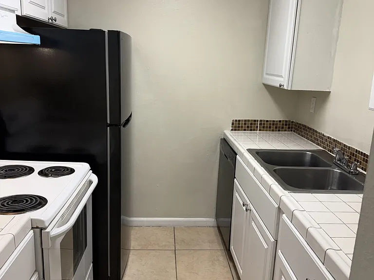 3620 Verde Dr #103 — Photo 2