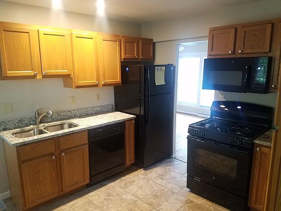 2nd image of 629 Lynn Haven Ln
