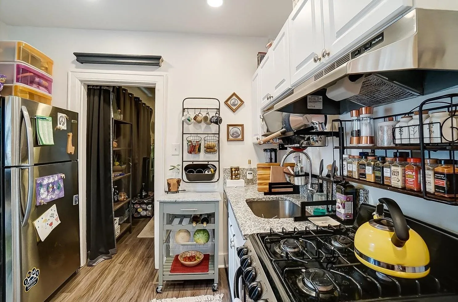 3400 Ruther Ave — Photo 1
