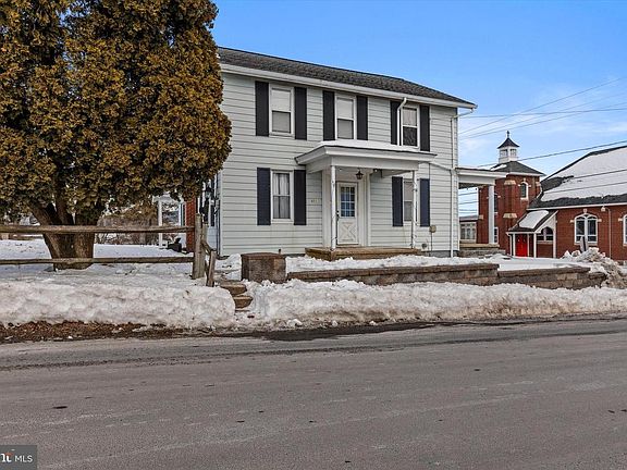 2nd image of 501 Valley Rd