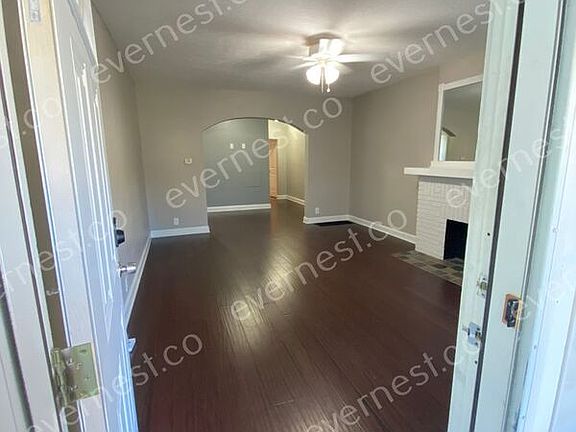 5th image of 389 E 16th Ave