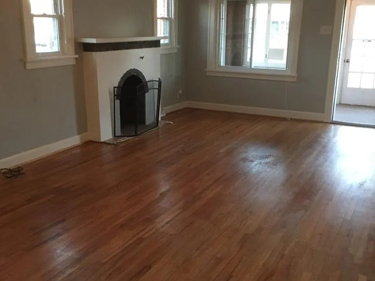 115 Polk St — Photo 3