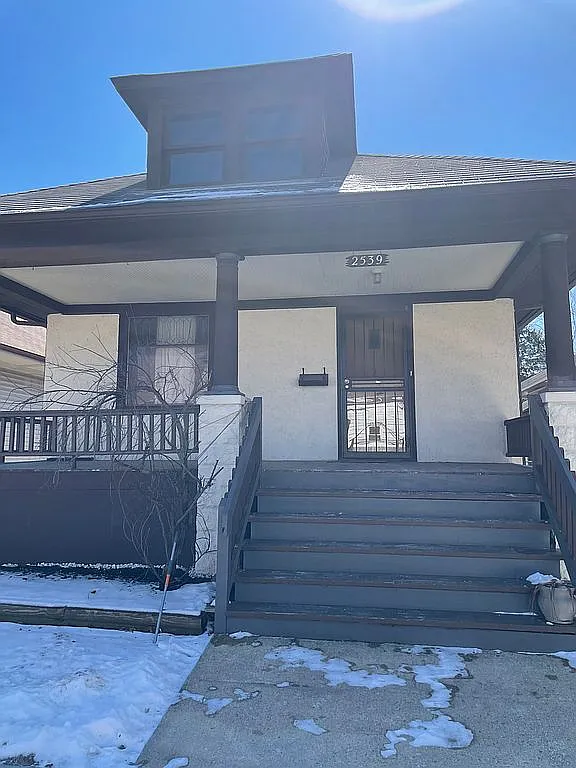 2539 Birdsall St photo 1