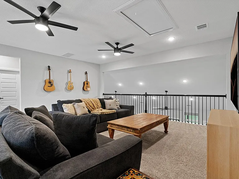 209 Northcrest Dr #1 ACRE — Photo 28