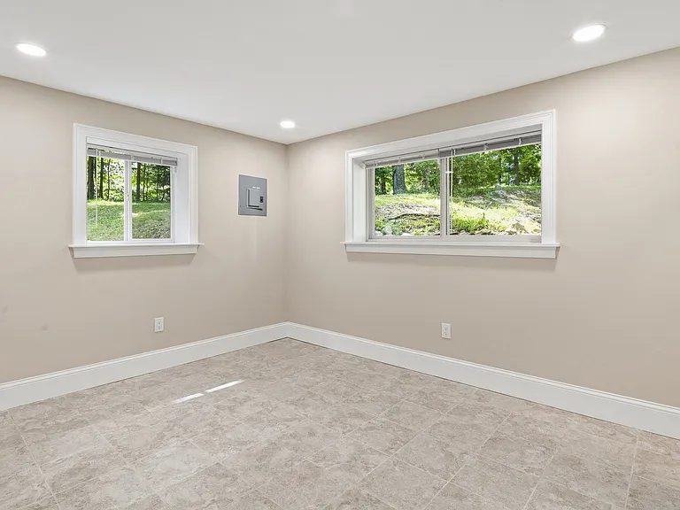 17 Nutmeg Dr — Photo 42