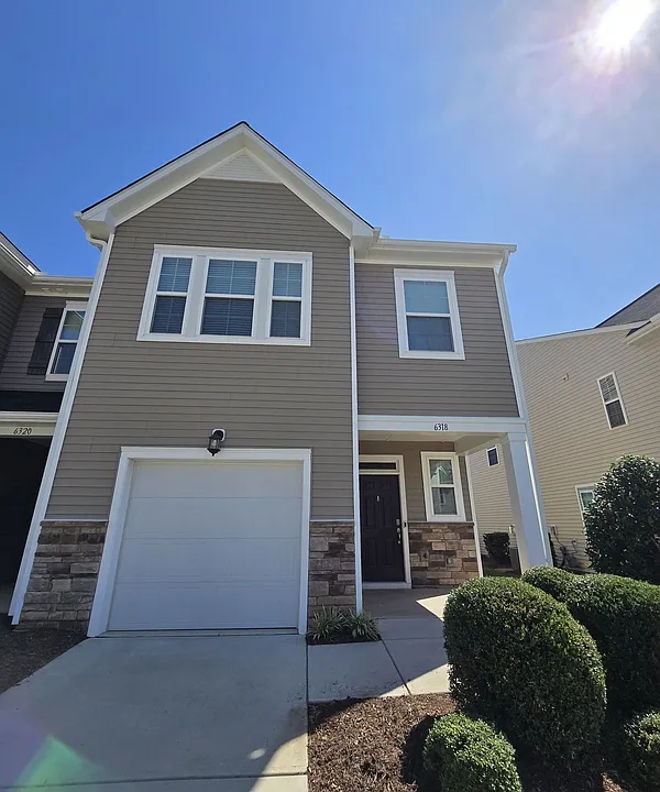 6318 Arpeggio Pl