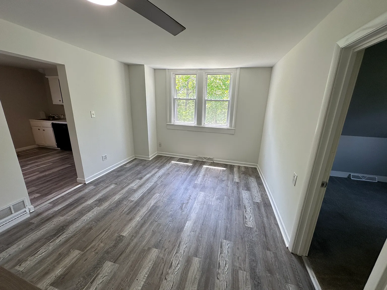 2 bed, 850 sqft, $1,250 — Photo 3