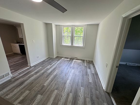 3rd image of 19 Maishoss St #2